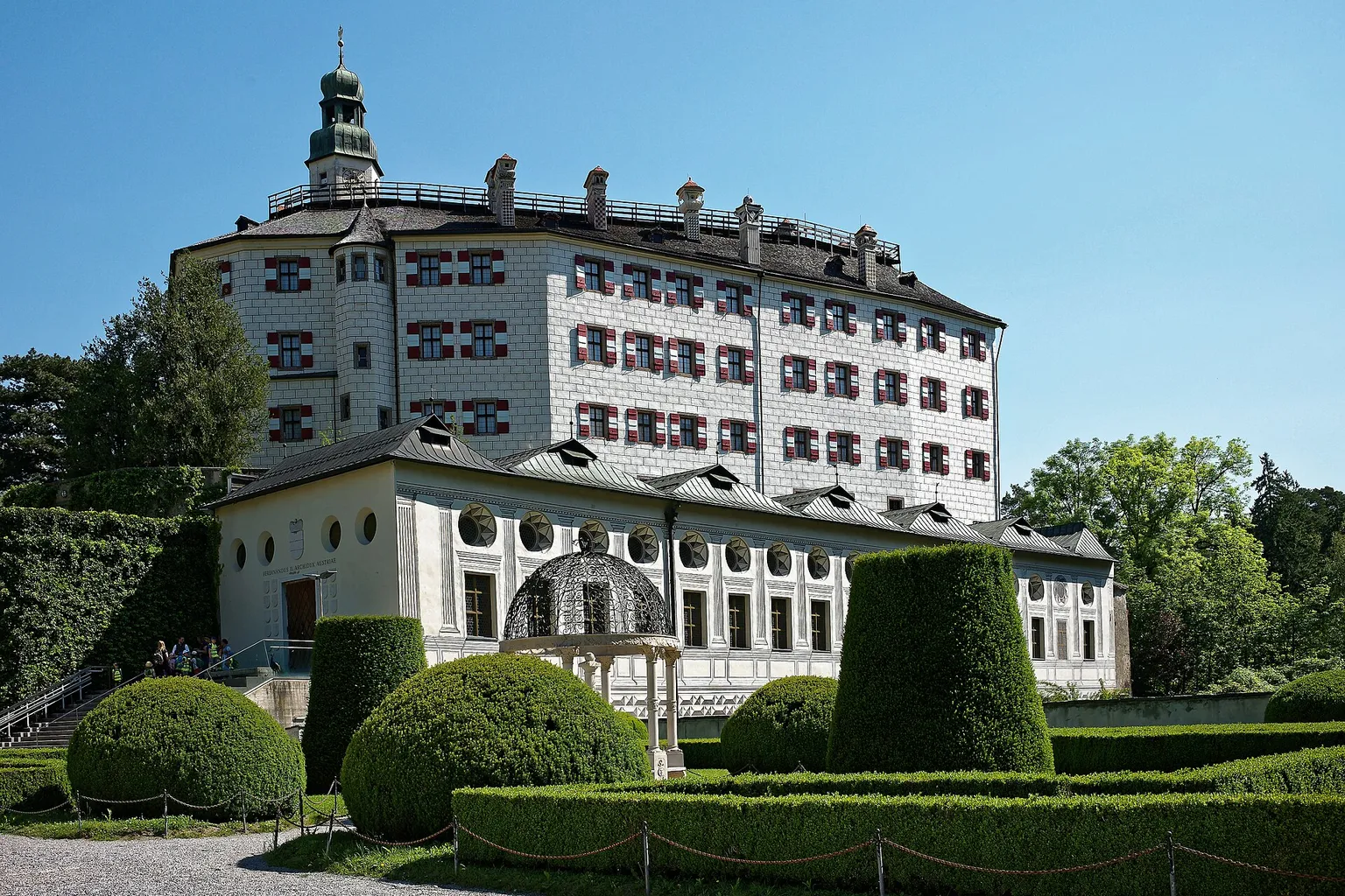 Château d'Ambras : quelle formule de réservation privilégier ?