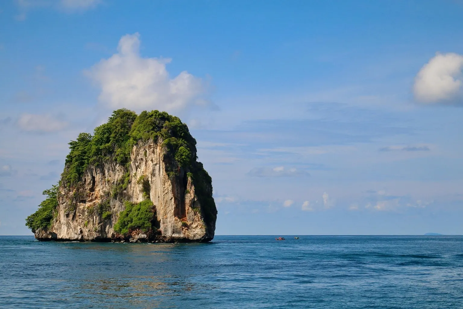 Billets îles Phi Phi : quelle formule pour votre séjour ?