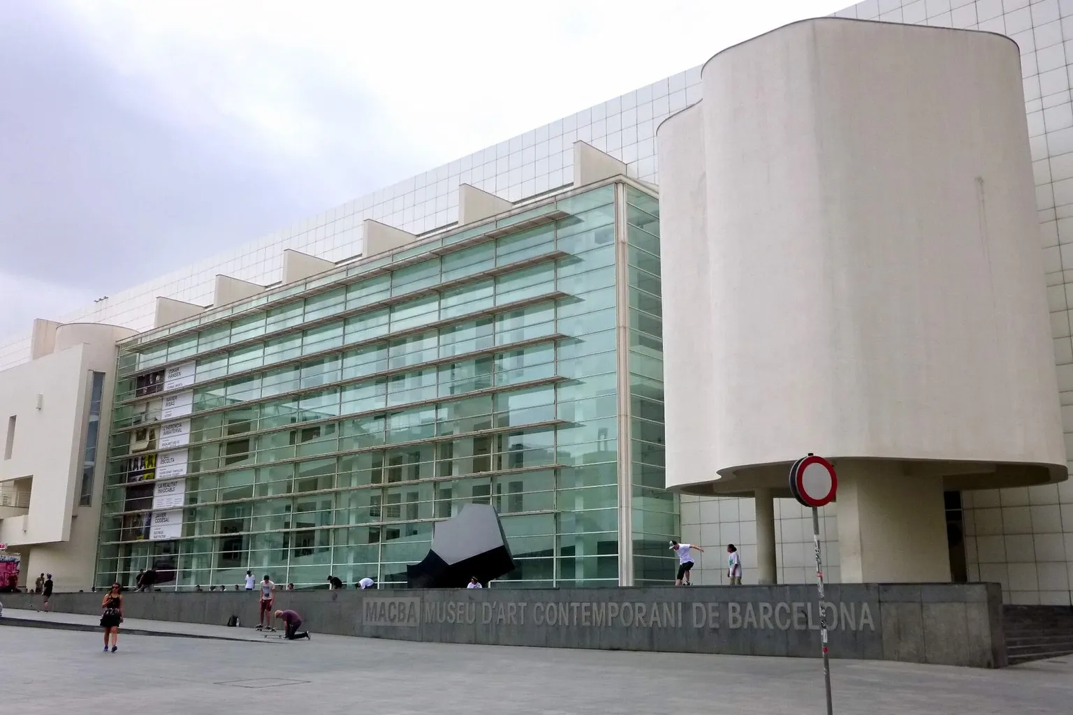 Billets pour le MACBA : le comparatif des 3 offres